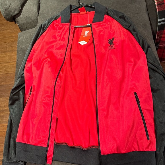 Liverpool original tracksuit - Picture 3 of 4